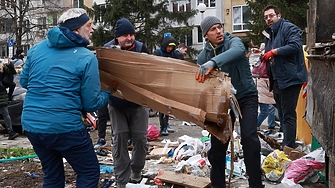 Столичният кмет Васил Терзиев реши да даде личен пример леко