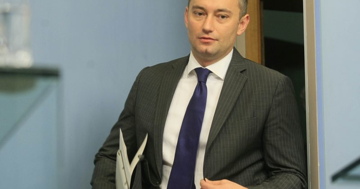 Българският дипломат Николай Младенов лично е подбрал членовете на 14-членния