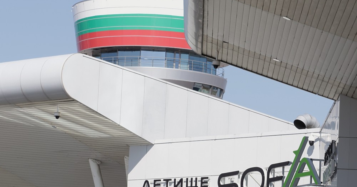 Заради ураганен вятър са пренасочени 7 полета на софийското летище
