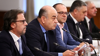 Процесът по въвеждане на еврото у нас протича без сериозни