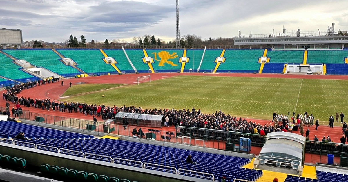 Твоят завет ще бъде вечен! Хиляди се поклониха пред паметта