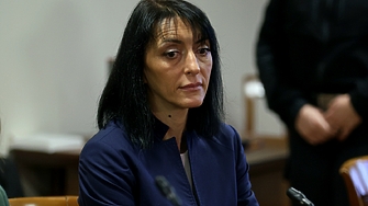 Буквално още в първите минути на изслушването днес на 7