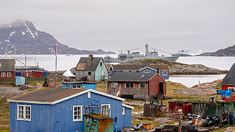 Избираме Дания НАТО и ЕС Това обяви премиерът на Гренландия Йенс