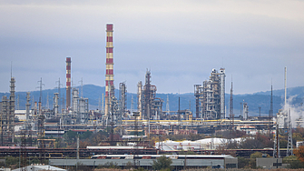 Американският петролен гигант Chevron и инвестиционната компания Quantum Energy готвят