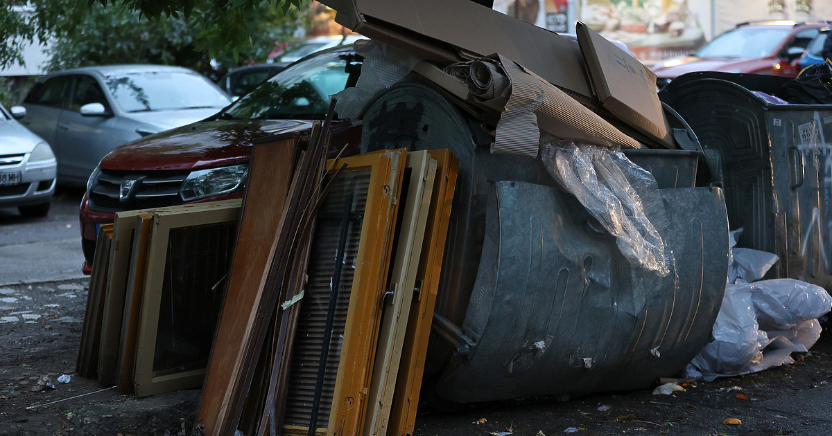 Продължава активната работа по извозването на натрупаните отпадъци в столичните