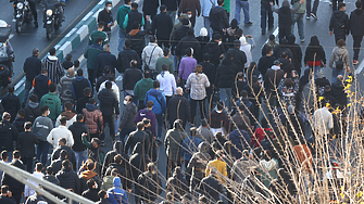 Най малко десет са вече жертвите на насилието белязало протестите
