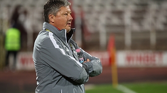 Любослав Пенев е транспортиран в България с медицински самолет Новината