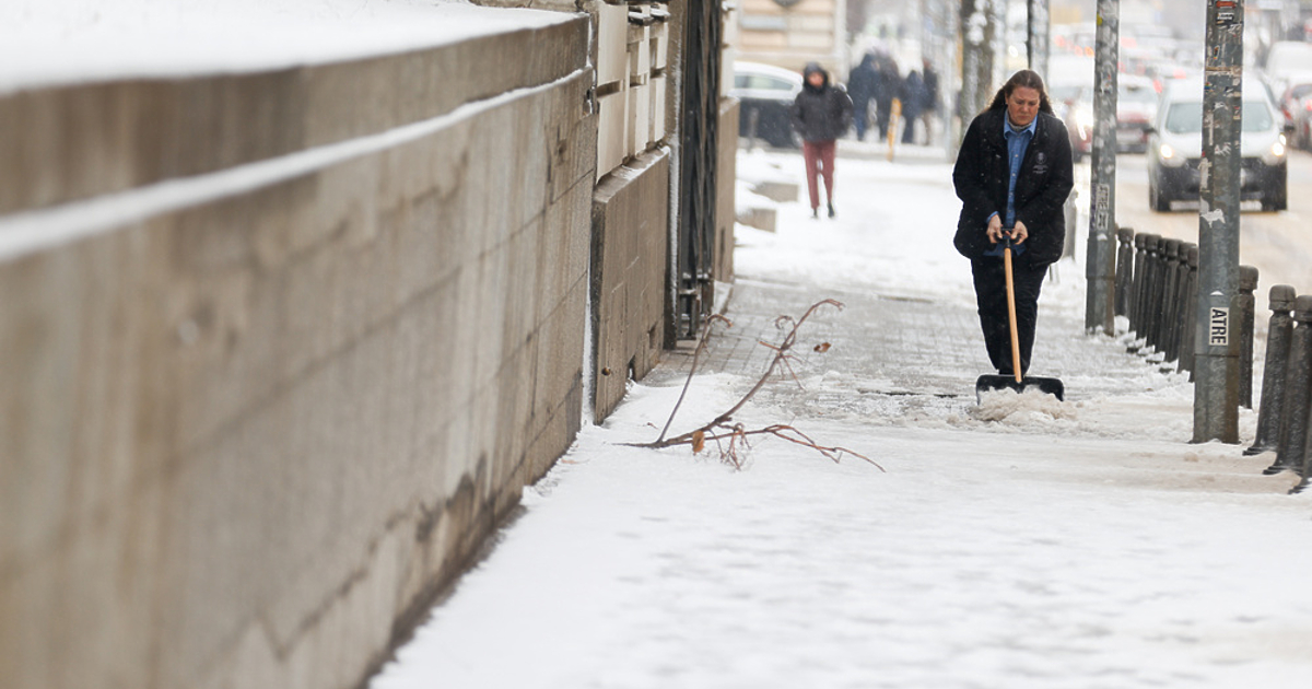 Над 140 души, пострадали на леда в София за последното