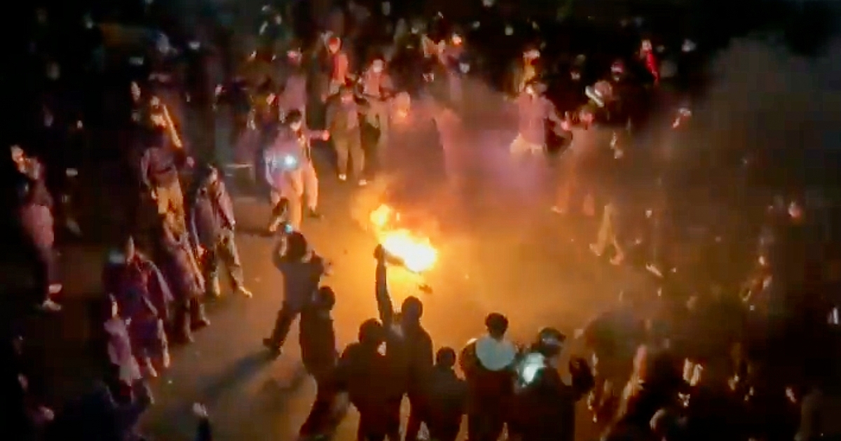 Съединените щати призоваха своите граждани да напуснат Иран, предаде Ройтерс,