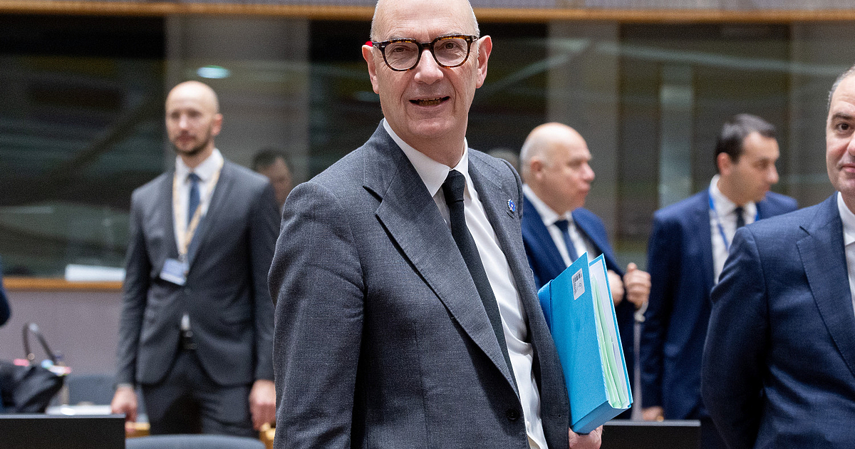 Френският министър на финансите Ролан Лескюр е предупредил САЩ, че