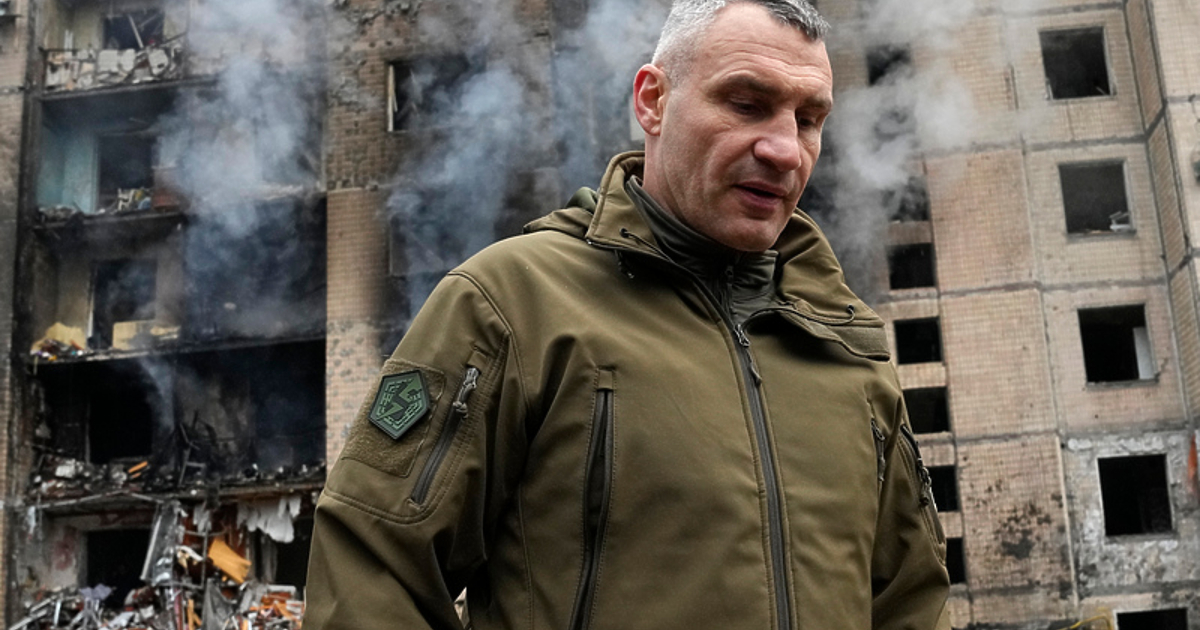 Руски дронове атакуваха цели в Киев рано днес, убивайки най-малко