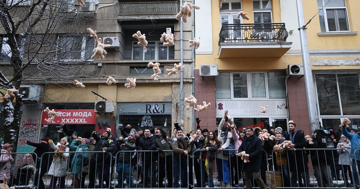 След два дни на протестни акции, включително и пред кабинета на