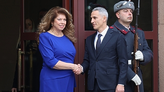 Точно в 10 00 часа при президента Илияна Йотова трябва