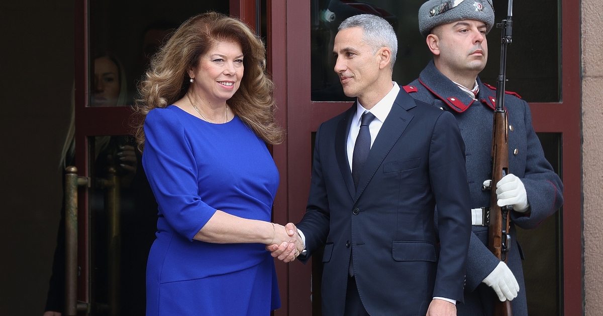 Точно в 10:00 часа при президента Илияна Йотова трябва да