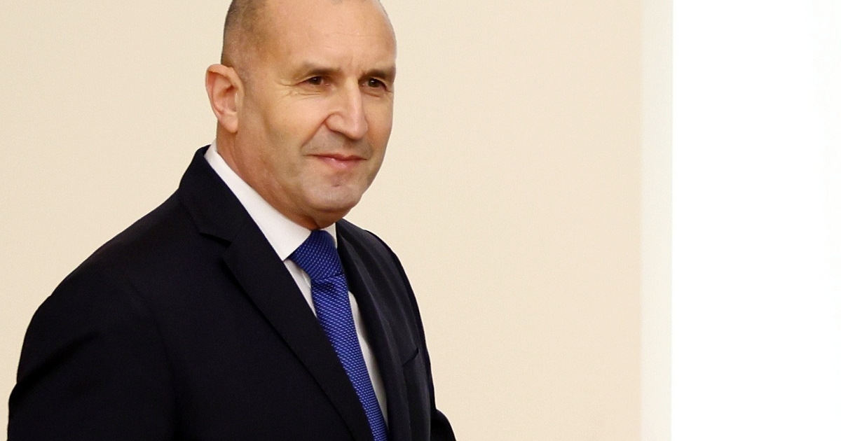 Румен Радев обяви, че се впуска в политическата надпревара, за