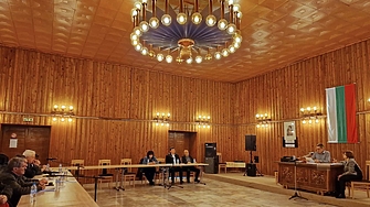 Изкуството на сделката Как Община Сухиндол размени с инвеститор 10