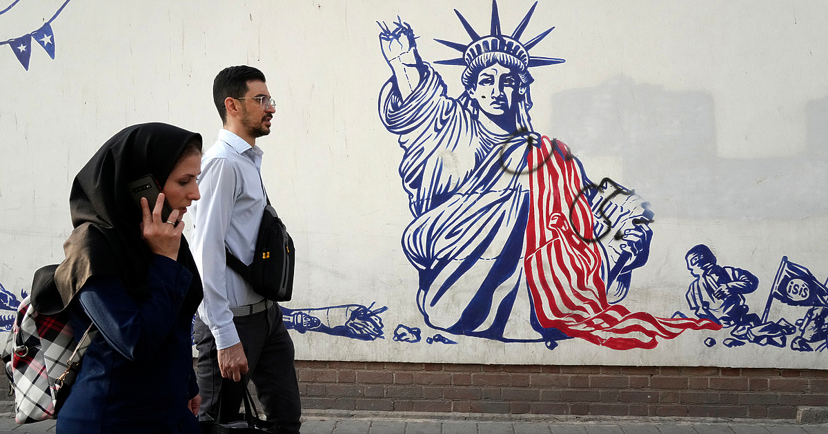 Върховният лидер на Иран - аятолах Али Хаменей, предупреди днес