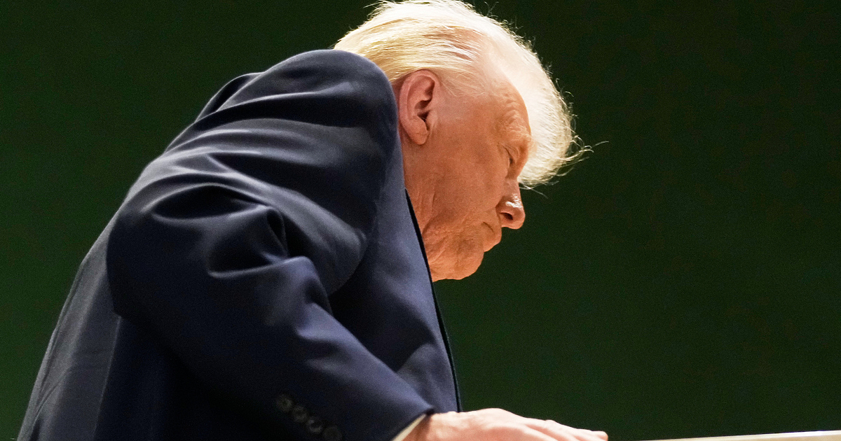 Деница Сачева защити подписа на България под Съвета за мир“