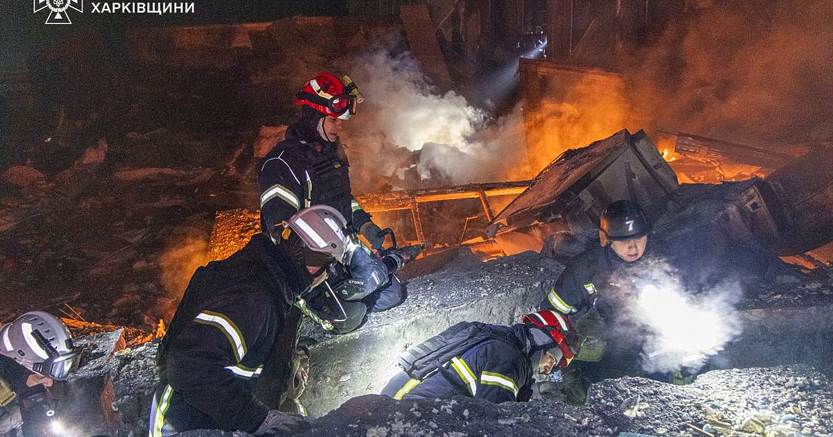 Анна Гин е журналистка и писателка, живее в украинския град