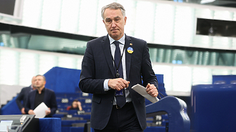 Чрез разрушаването на украинската енергийна инфраструктура Русия извършва престъпления равняващи