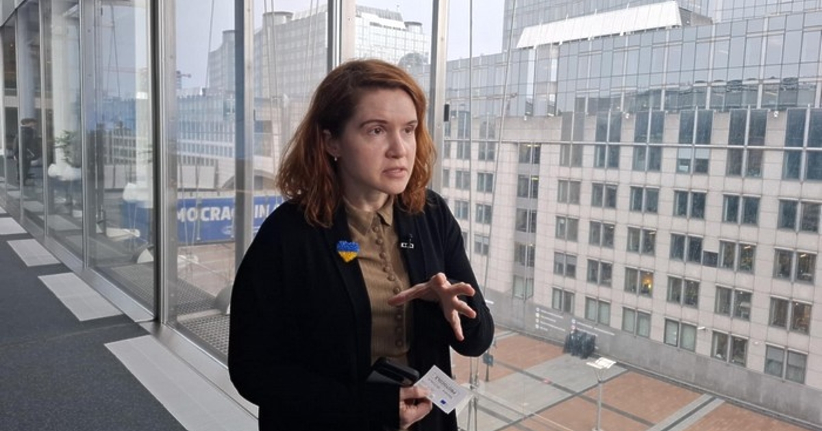 Марияна Безухла е независима депутатка от Украйна. До преди година