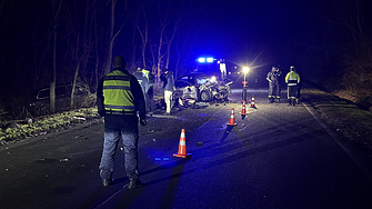 Дете загина при тежка катастрофа между камион и лек автомобил