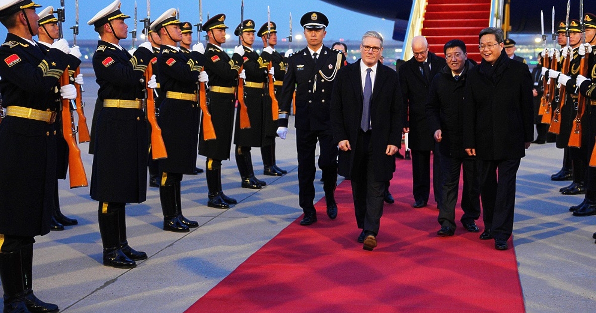 Киър Стармър пристигна на първото посещение в Китай на британски