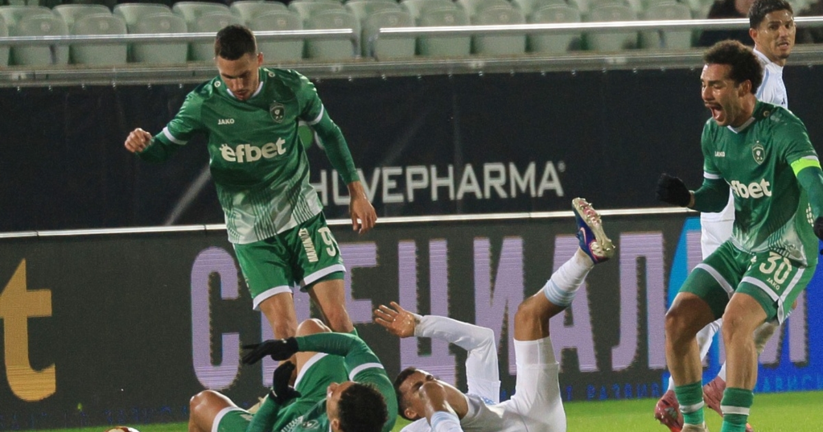 Лудогорец се наложи над Левски с 1:0 в Разград и