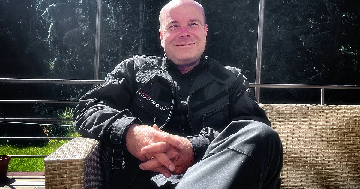 Има така… мотиви на секта“.Това бе един от множество колебливи отговори,