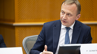 Не предвиждаме орязване на другите програми заради заема за Украйна