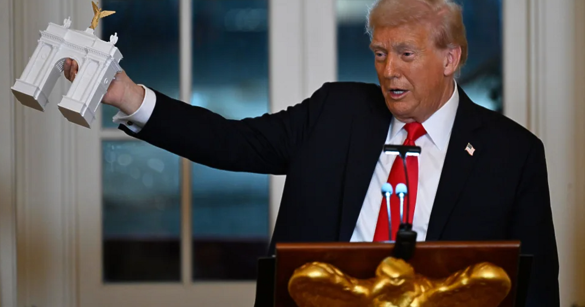 Президентът на  САЩ Доналд Тръмп иска да построи най-голямата арка