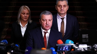 Наталия Киселова заменя Драгомир Стойнев като председател на парламентарната група