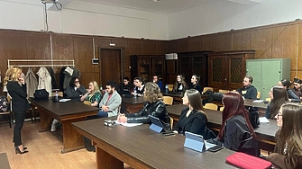 Мария Цънцарова стана преподавател в Алма матер