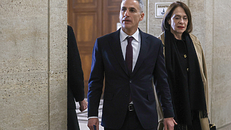 Служебният кабинет на Андрей Гюров се закле пред парламента Парламентарните