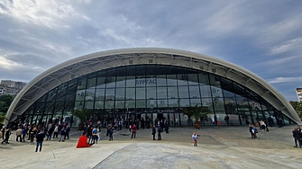 16-годишно момче почина в плувен басейн в Бургас