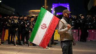 ДЕНЯТ В НЯКОЛКО РЕДА: втората вълна