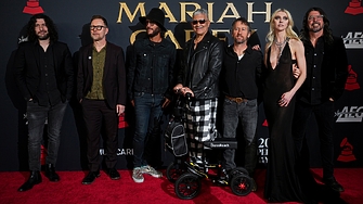 Foo Fighters ще издадат дванадесетия си студиен албум Your Favorite