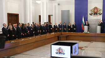 Срещу вътрешния министър Емил Дечев е задействана операция по сплашване