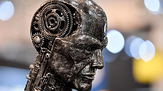 Робот стресна жена в Китай, вкара я в болницата