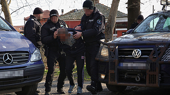 МВР погна търговците на гласове - от гетото в Бургас