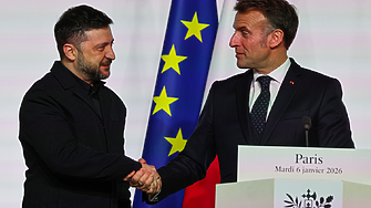 Президентът на Украйна Володимир Зеленски пристигна в Париж за обявената вчера