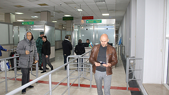 Български дипломати от Иран бяха евакуирани успешно през Азербайджан съобщи