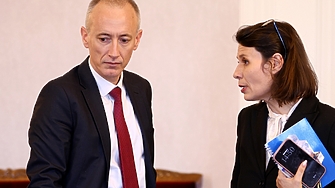 Въвеждането на предмета „Добродетели и религии“ претърпя провал