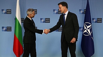 Гюров увери Рюте: непоколебимо ангажирани сме с НАТО