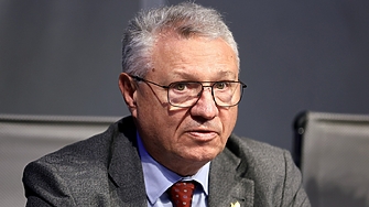 Шаламанов: Евакуирани са около 2600 души, приоритет са тези, при които падат ракети и дронове