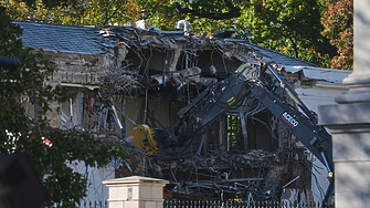 Съд спря строежа на балната зала на Тръмп в Белия дом