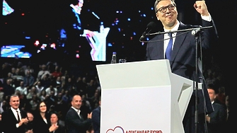 "10 на нула е": Вучич се похвали с победа на местни избори в Сърбия... с множество сигнали за нередности