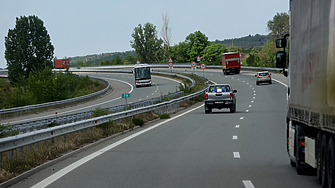 След като се блъсна леко и побягна: хванаха шофьор с 5,95 алкохол, плюс кокаин