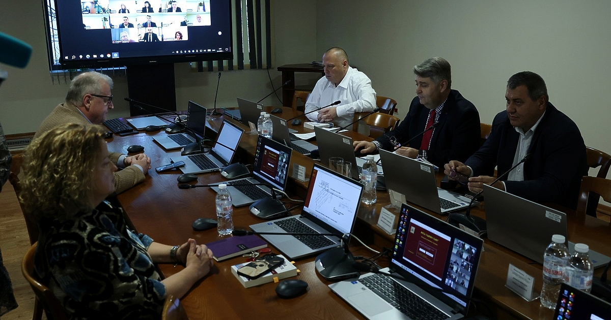 Буквално за минути днес пленумът на ВСС се събра и