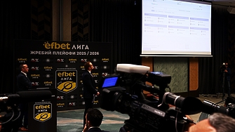 Плейофите за титлата във футболното първенство започват с "вечно дерби" 